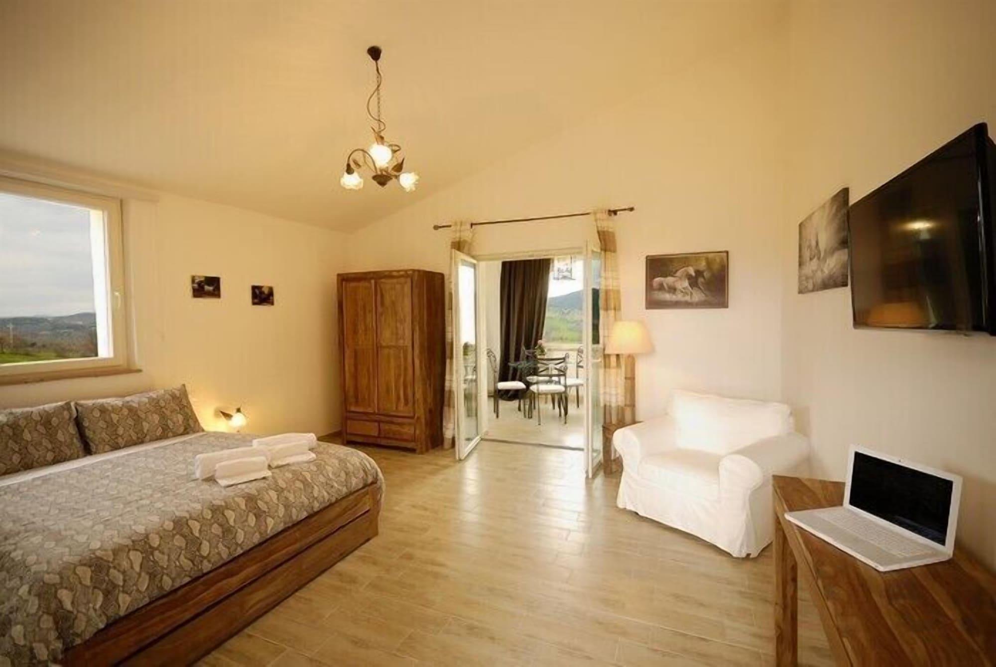 Pietriccio Rosso Hotel La Campigliola Kültér fotó