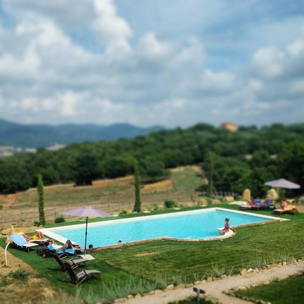 Pietriccio Rosso Hotel La Campigliola Kültér fotó